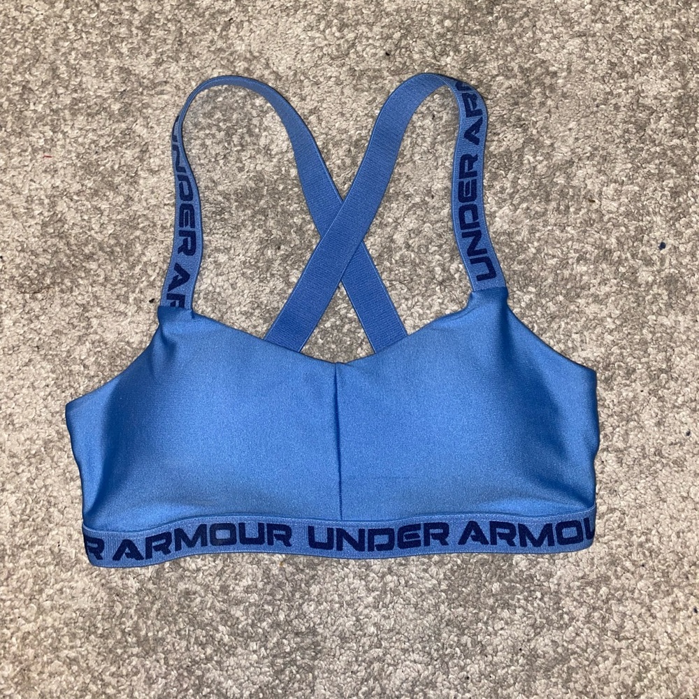 NWOT Under armour Cross-strap sports bra